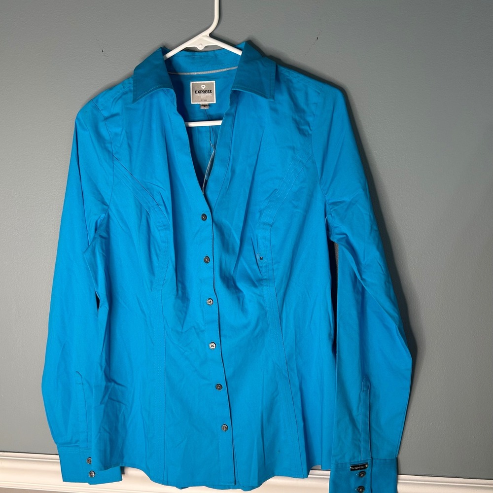 Express The Essential Shirt Womens Medium Turquoise Blue Fitted Button Down NEW